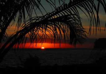 汽车显示abs和刹车灯一直亮是什么原因