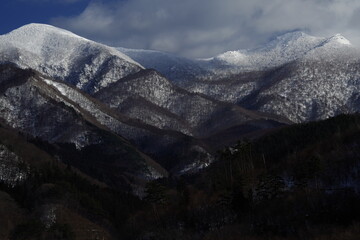一个小土坡的标志